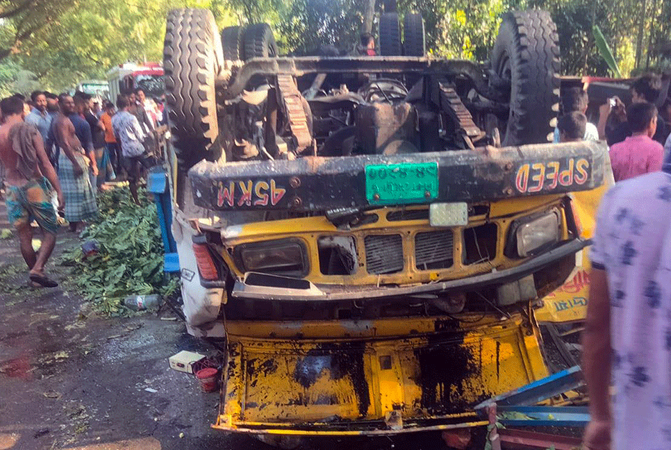মাগুরায় বাস-ট্রাক সংঘর্ষে নিহত ২
