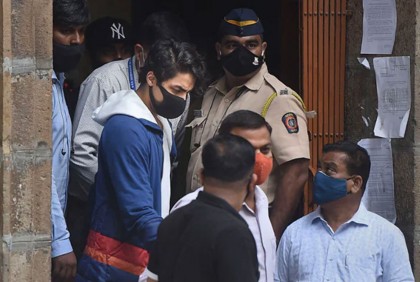 আজও জেল থেকে ছাড়া পাচ্ছেন না শাহরুখপুত্র আরিয়ান!