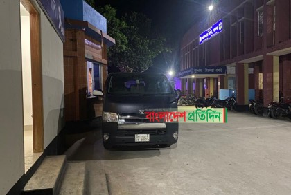 উপজেলা চেয়ারম্যানের গাড়ি বহরে আগ্নেয়াস্ত্র, আটক ২