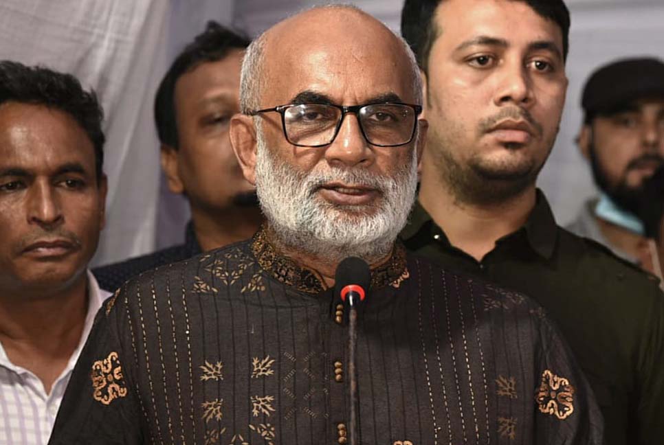 'রাজনীতির পরীক্ষিত নেতা-কর্মীদের সামনে নিয়ে আসতে হবে'