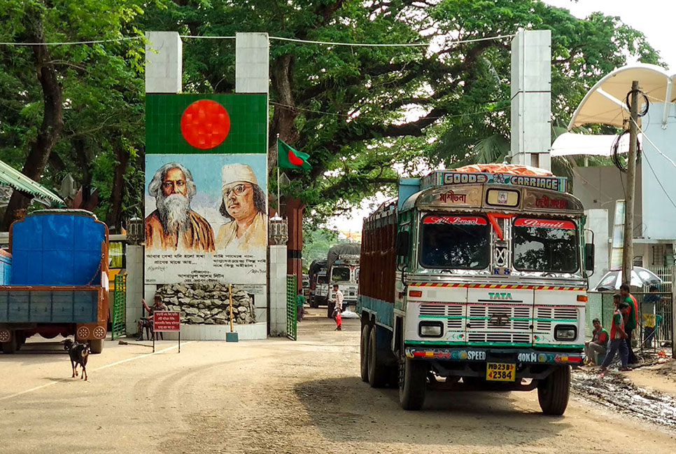 বেনাপোল বন্দর দিয়ে ভারতীয় চাল আমদানি বন্ধ
