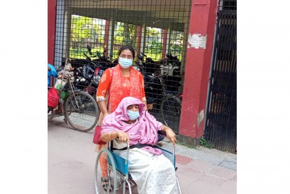 ভরণপোষণ ও নির্যাতনের প্রতিকার চেয়ে বৃদ্ধা মায়ের মামলা