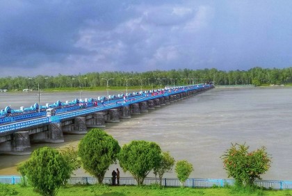 তিস্তার বন্যায় ভেসে গেছে কয়েক কোটি টাকার মাছ