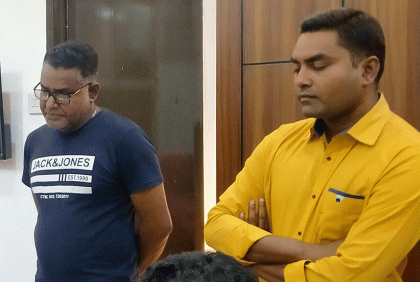 সিরাজগঞ্জে চাঁদাবাজির অভিযোগে দুই ভাই আটক