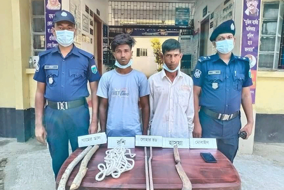 বগুড়ায় অস্ত্রসহ ২ ডাকাত গ্রেফতার

