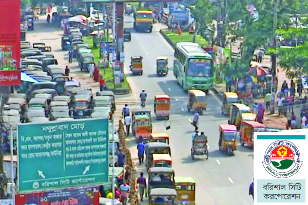 রাস্তার অর্ধেক অবৈধ দখলে