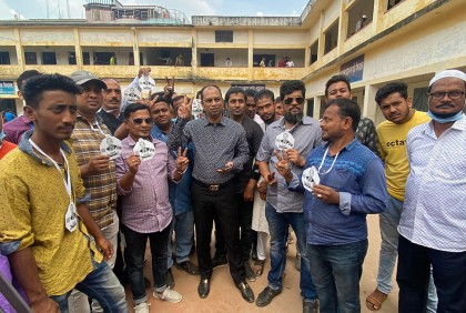 শান্তিপূর্ণ পরিবেশে ঘোড়াশাল পৌর নির্বাচনে ভোটগ্রহণ