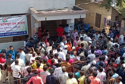 কালিয়াকৈরে প্রার্থীদের
মনোনয়নপত্র দাখিল 