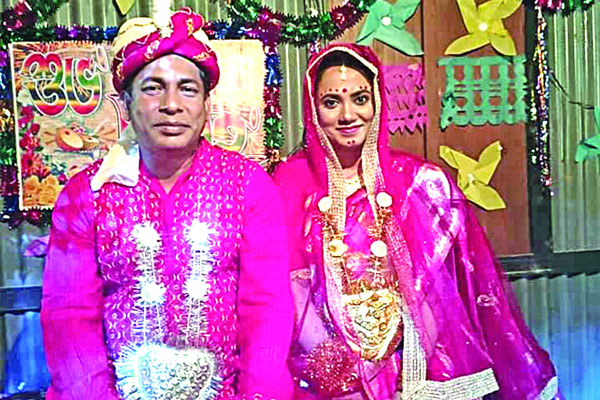 বিয়ের সাজে মোশাররফ-জুঁই