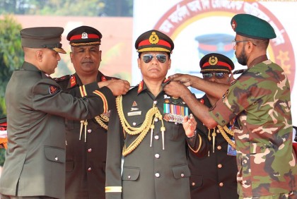 ইস্ট বেঙ্গল রেজিমেন্টের ‘কর্নেল অব দি রেজিমেন্ট’ হিসেবে অভিষিক্ত সেনাবাহিনী প্রধান