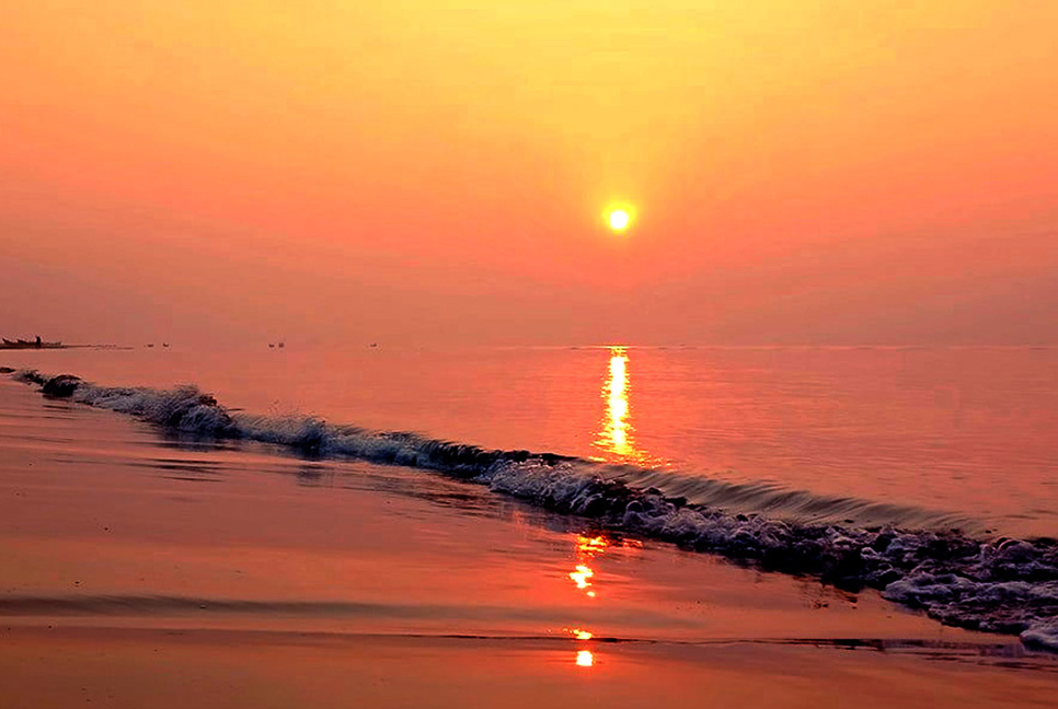 সূর্যোদয় দেখার আকর্ষণীয় স্পট গঙ্গামতি
