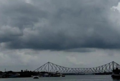 আগামী তিনদিন আকাশ মেঘলা থাকতে পারে 