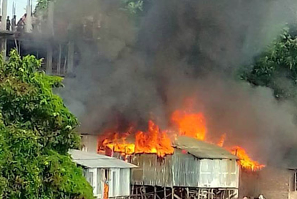 রাঙামাটিতে অগ্নিকাণ্ডে ৮ ঘর পুড়ে ছাই 