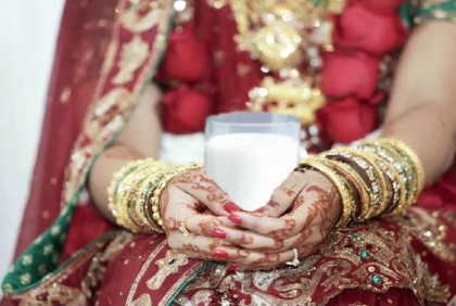 বাসর রাতে জামাই অজ্ঞান হতেই সব নিয়ে পালালেন বউ!