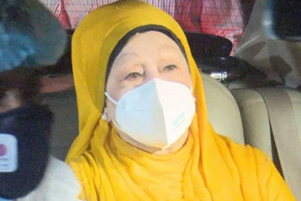 চিকিৎসা শেষে বাসায় ফিরলেন খালেদা জিয়া