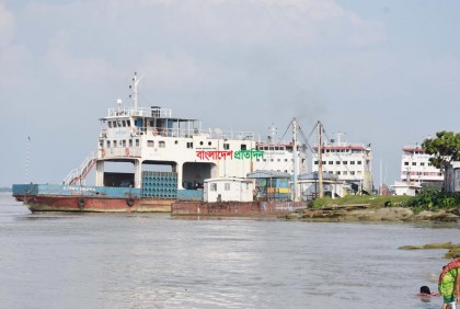 দৌলতদিয়া-পাটুরিয়া নৌরুটে ফেরি চলাচল স্বাভাবিক