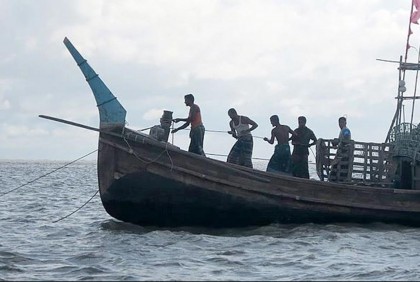সাগরে ট্রলারের গ্রাফির দড়ি পেঁচিয়ে জেলের মৃত্যু