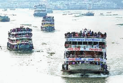 ভোলায় লঞ্চ চলাচল বন্ধ, ভোগান্তিতে যাত্রীরা 