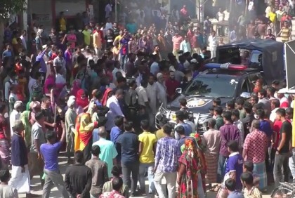
চেয়ারম্যান প্রার্থীকে অপহরণের অভিযোগে সড়ক অবরোধ