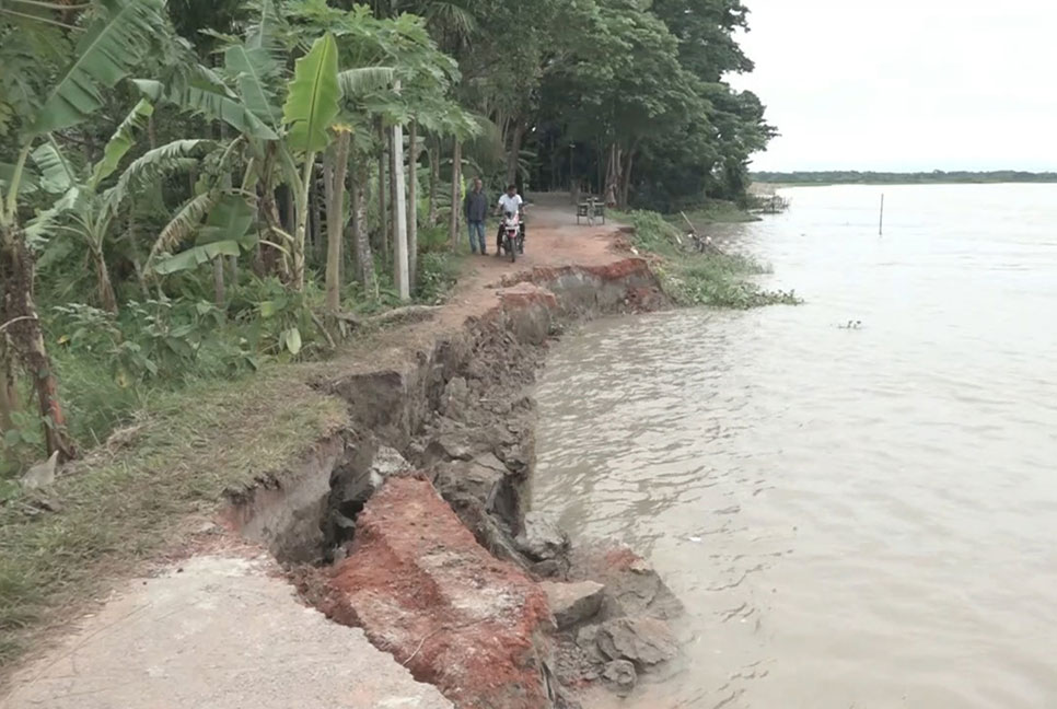 বরিশালে ১২৩ পয়েন্টে
তীব্র নদী ভাঙন