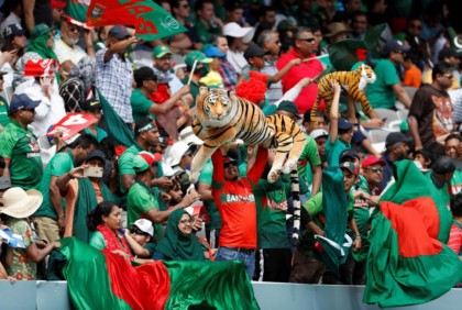 পাকিস্তান সিরিজ দিয়েই মাঠে ফিরছে দর্শক!