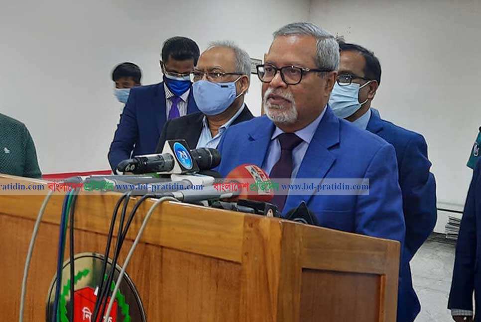 ঘরে ঘরে পাহারা দিয়ে নির্বাচনী সহিংসতা ঠেকানো সম্ভব নয় : সিইসি

