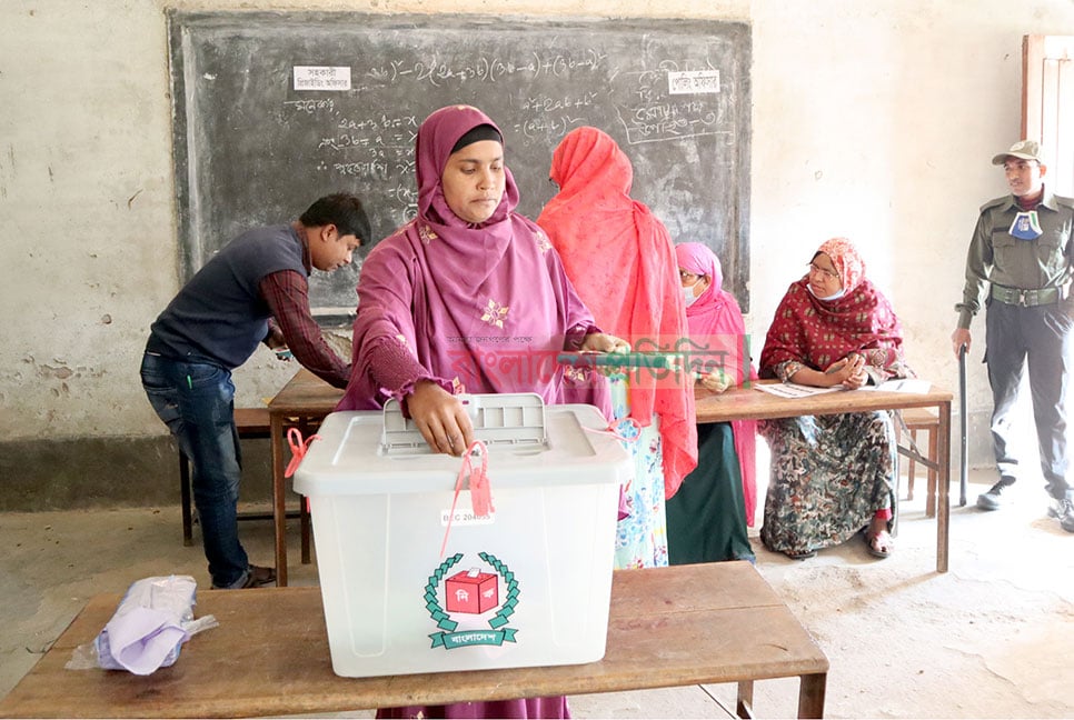 ঠাকুরগাঁওয়ে শান্তিপূর্ণভাবে ভোট শুরু