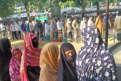 ঝিনাইদহে ১২টি ইউনিয়নে চলছে ভোটগ্রহণ 