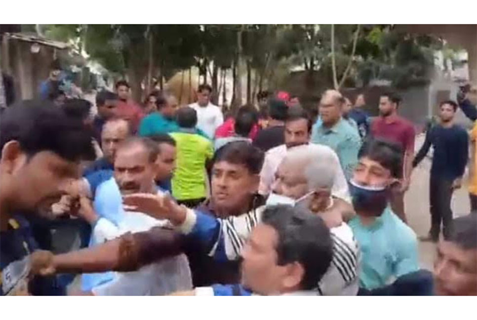 মেয়র প্রার্থীর উপর হামলার অভিযোগ 