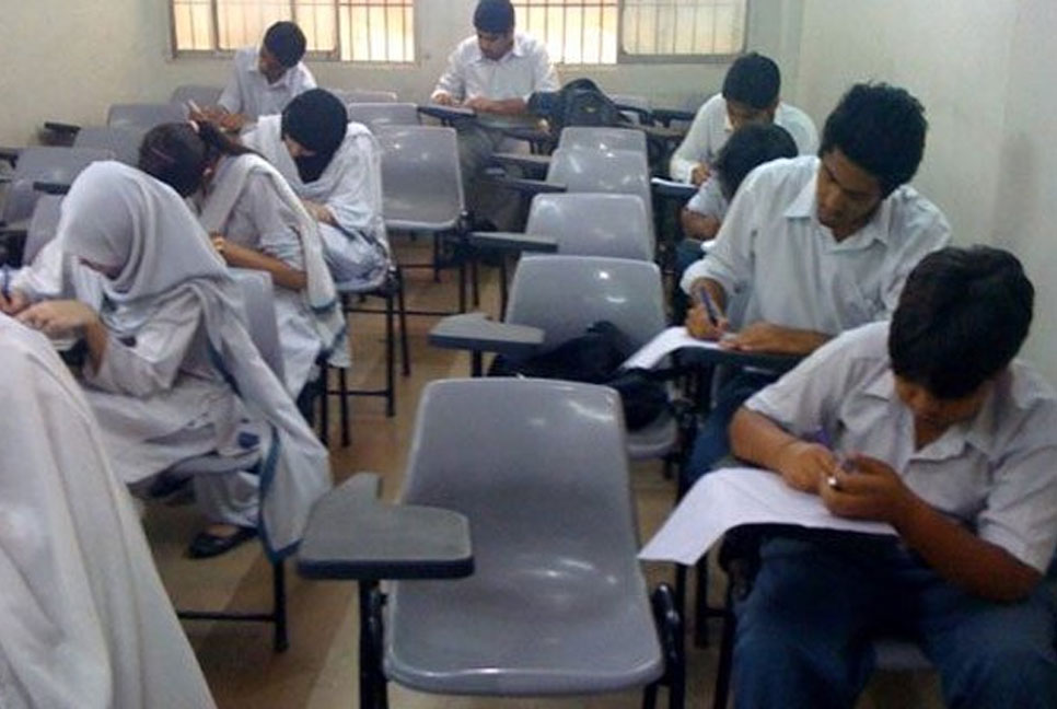 পাকিস্তানে কোরআন শিক্ষা না দেওয়া স্কুলে তালা