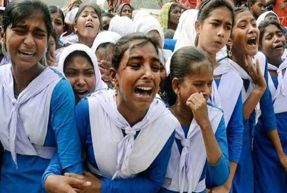 পরীক্ষার খাতা দেরিতে দিয়ে আগে নেয়ার অভিযোগে ২ শিক্ষককে অব্যাহতি