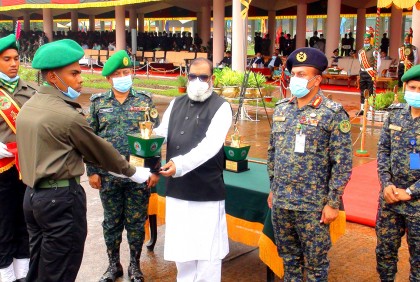 গাজীপুরে সাধারণ আনসারদের মৌলিক প্রশিক্ষণ সমাপনী কুচকাওয়াজ