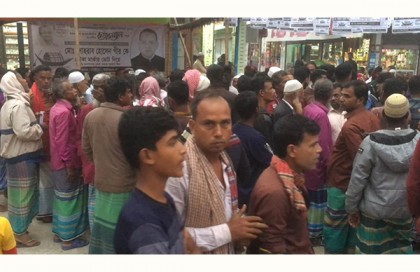 মুন্সীগঞ্জে স্বতন্ত্র প্রার্থীর উপর সন্ত্রাসী হামলা, আহত ১৫ 