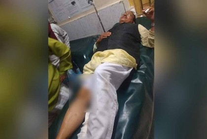 রায়পুরে বিদ্রোহী প্রার্থীর ওপর হামলা, কার্যালয় ভাঙচুর