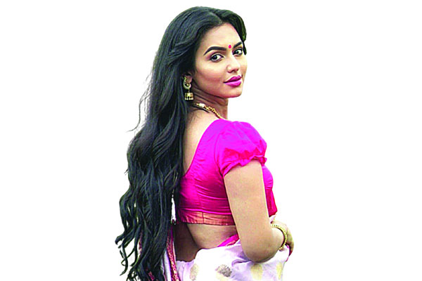‘হাবিবি’ নিয়ে দুবাই যাচ্ছেন ফারিয়া