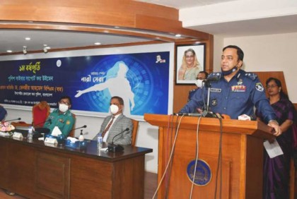 সোশ্যাল মিডিয়া ব্যবহারে ঝুঁকি সম্পর্কে সতর্ক থাকা জরুরি : আইজিপি

