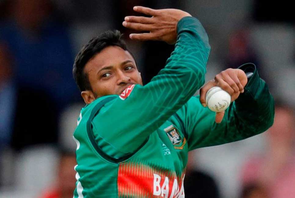 শীর্ষস্থান ধরে রাখতে পারলেন না সাকিব

