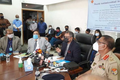 স্কুলেই শিক্ষার্থীদের টিকা দেওয়া হবে : স্বাস্থ্যমন্ত্রী

