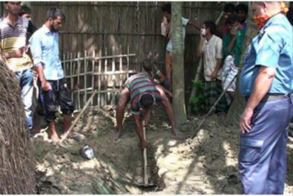 দাফনের ১১১ দিন পর কবর থেকে লাশ উত্তোলন