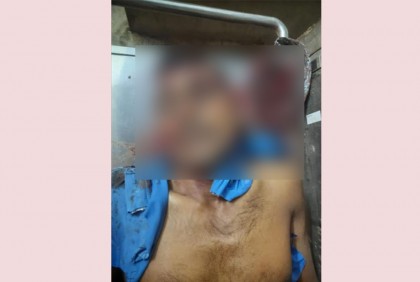 বেপরোয়া বাস কেড়ে নিল ভ্যান চালকের জীবন