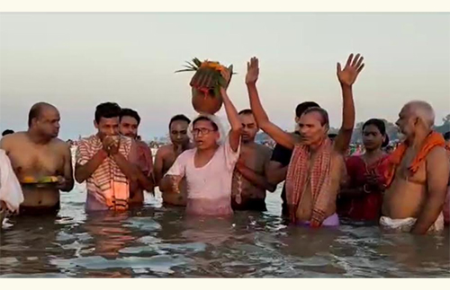 করোনাভাইরাস থেকে রক্ষায় প্রার্থনা
