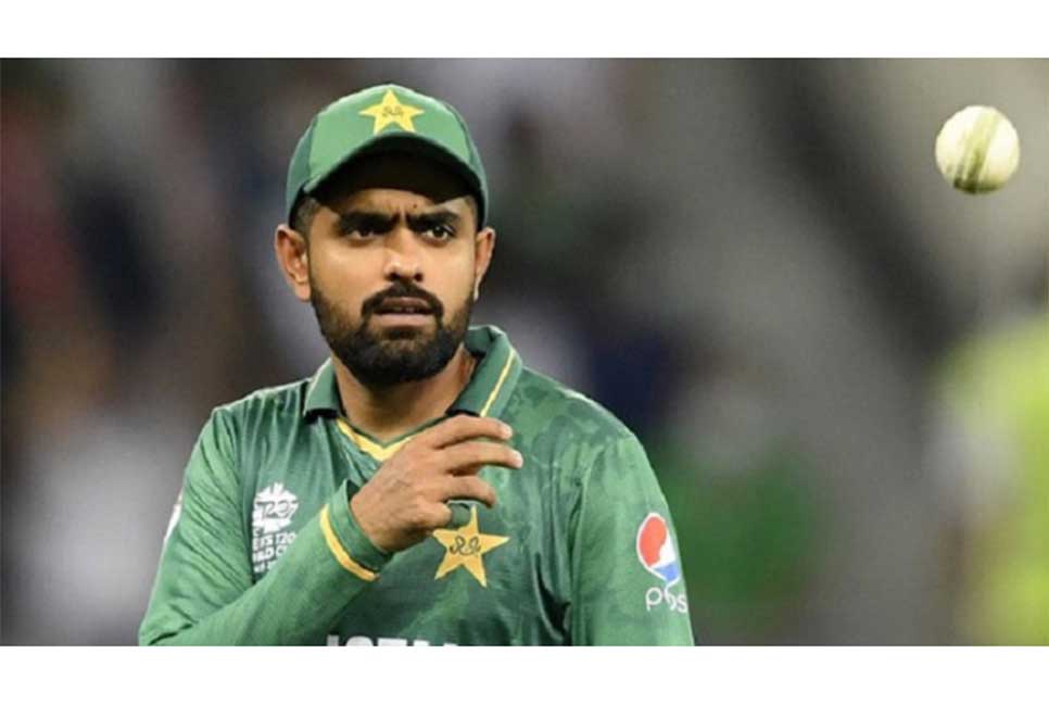 এই উইকেটে রান তাড়া করে জেতা ডিফিকাল্ট : বাবর আজম 

