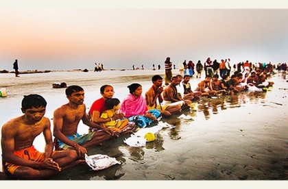 পূণ্যস্নানের মধ্য দিয়ে শেষ হল রাস উৎসব