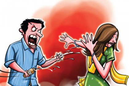 দুর্বৃত্তরা ঝলসে দিলো কলেজছাত্রীর মুখ