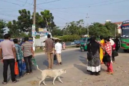 সুনামগঞ্জে পরিবহন ধর্মঘটে যাত্রীদের দুর্ভোগ