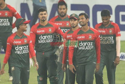 রিয়াদের ঘূর্ণিতেও হোয়াইটওয়াশ ঠেকানো গেল না
