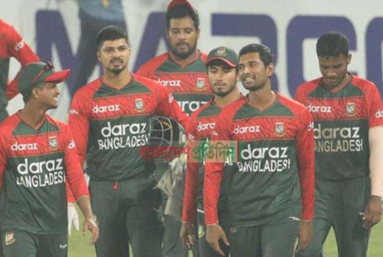 ‘ডেড বল’ মুহূর্তে আম্পায়ার-মাহমুদুল্লাহর কী কথা হয়েছিল?