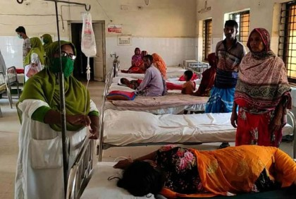 চিকিৎসকের অভাব ঘোড়াঘাট স্বাস্থ্য কমপ্লেক্সে