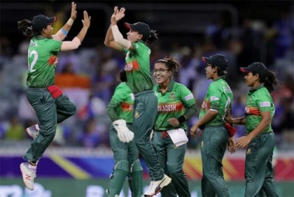 শারমিনের শতকে যুক্তরাষ্ট্রকে ৩২৩ রানের টার্গেট দিল বাংলাদেশ


