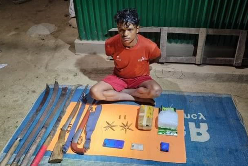 টেকনাফে ইয়াবা, আইস ও অস্ত্রসহ আটক ১